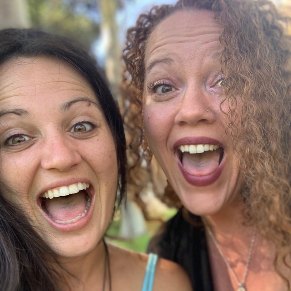 Meet your Posher, Jessica - Picture 2 of 2